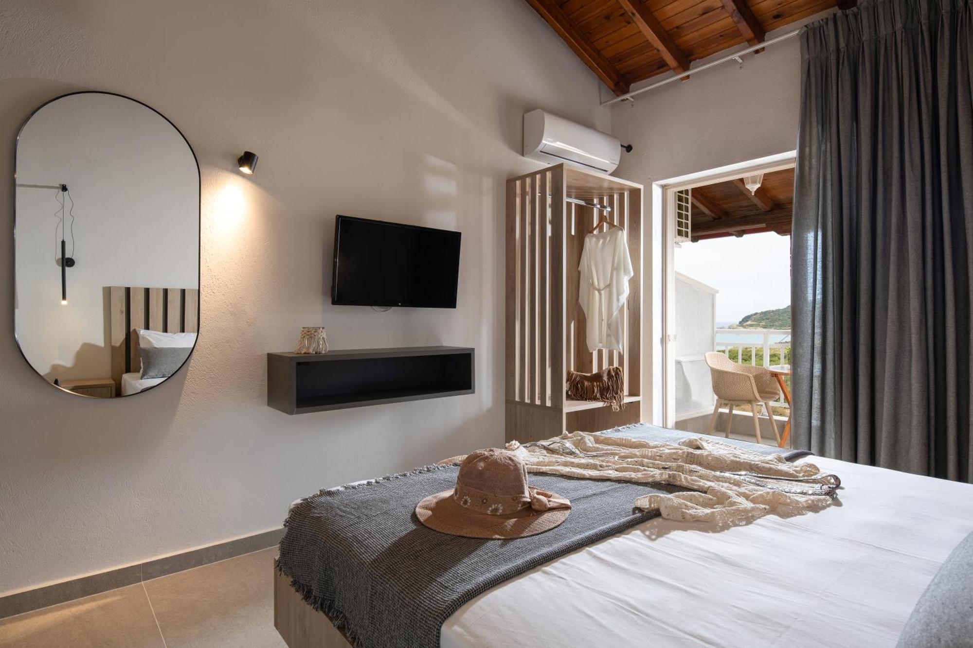 Erifili At Sarti Beach Apartments & Studios Экстерьер фото